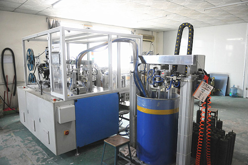 Full automatic flap disc machine