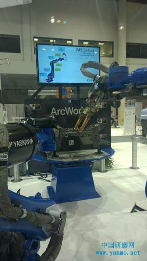 robotic arm electric welding